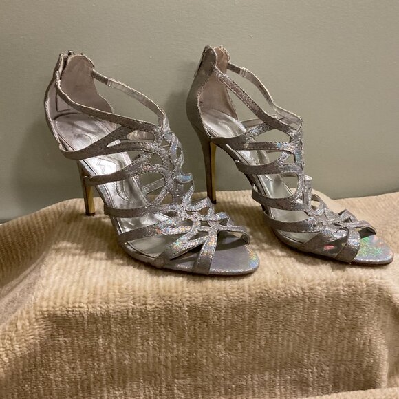 Nina Evening Formal 3.5 Heel - Size 6.5 Shoe - Picture 2 of 5